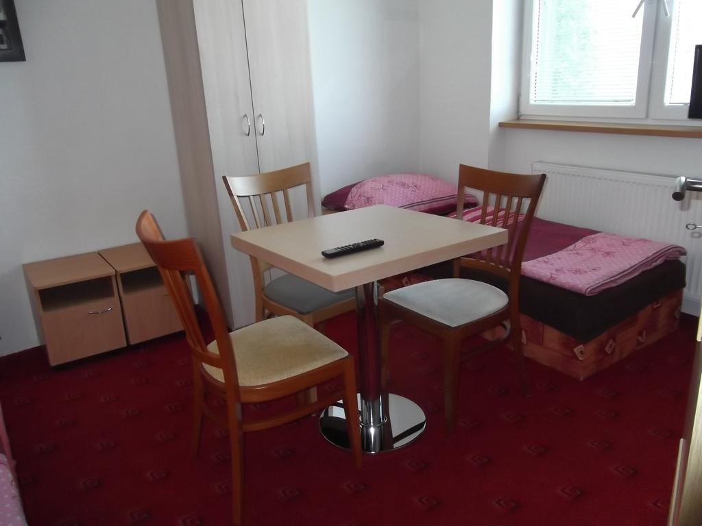 Penzion Apartmany Zlín Værelse billede